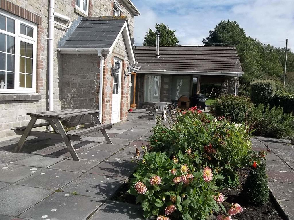 Ballas Farm Country Guest House Bridgend  Exterior foto